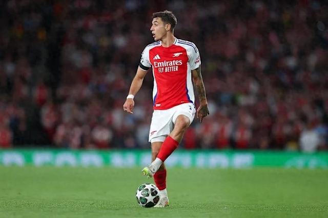 BetVictor伟德官方网站-阿森纳后卫突然被交易，得知离队消息时还在训练场上