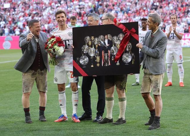 BetVictor伟德官网-【德甲】穆勒主场告别战凯恩破门，拜仁2比0门兴