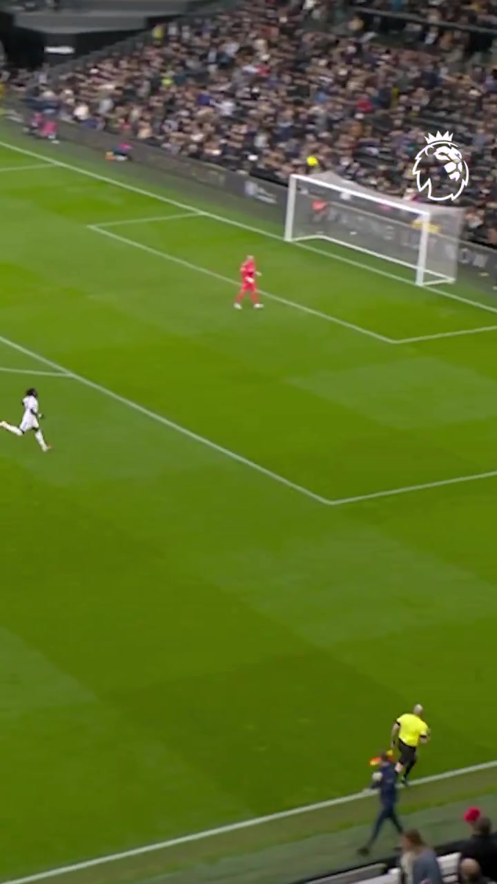 BetVictor伟德官方网站-被狂嘘！英超官号发维卡里奥开大脚失误，配文：有趣的任意球😅